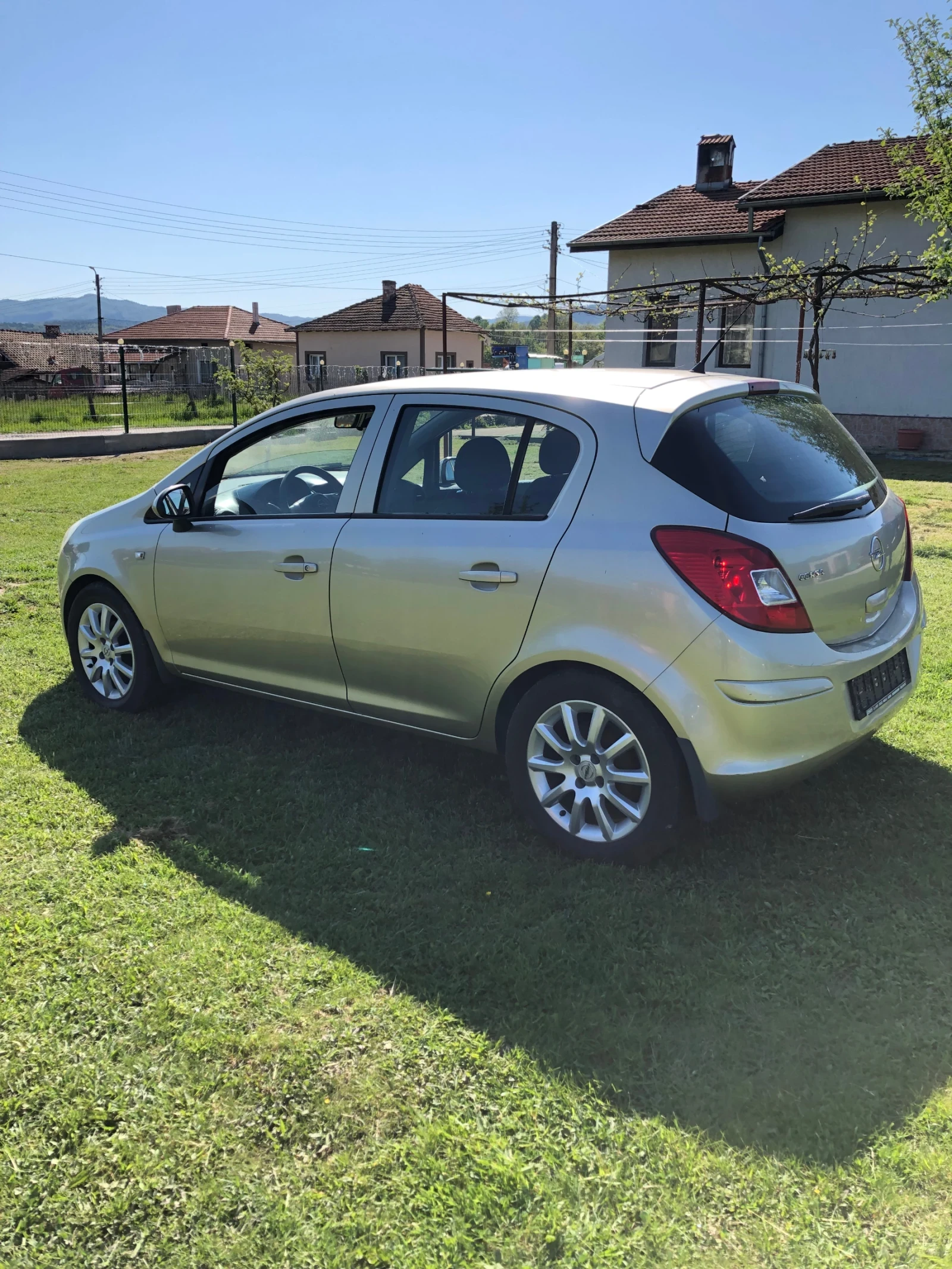 Opel Corsa 1.2i - изображение 4