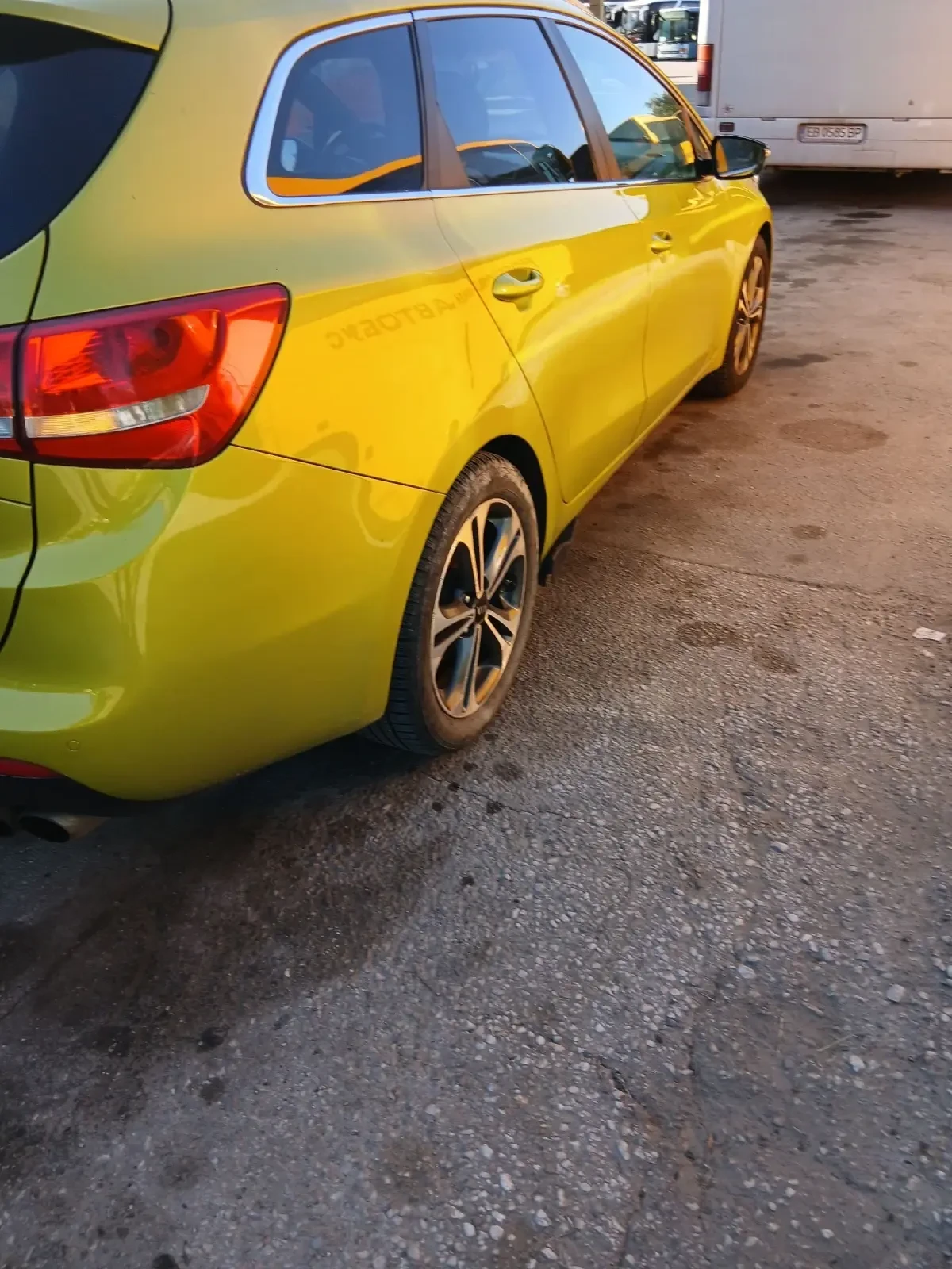 Kia Ceed, снимка 5 - Автомобили и джипове - 53942171
