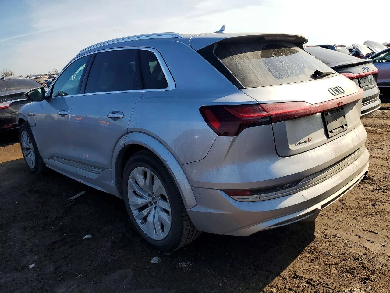Audi E-Tron S Premium Plus quattro, снимка 3 - Автомобили и джипове - 54152898