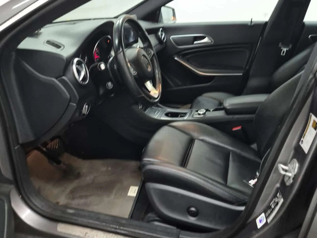 Mercedes-Benz CLA 250 * CARFAX * ПАНОРАМА * БЕЗ ИНЦИДЕНТИ * , снимка 8 - Автомобили и джипове - 54499519