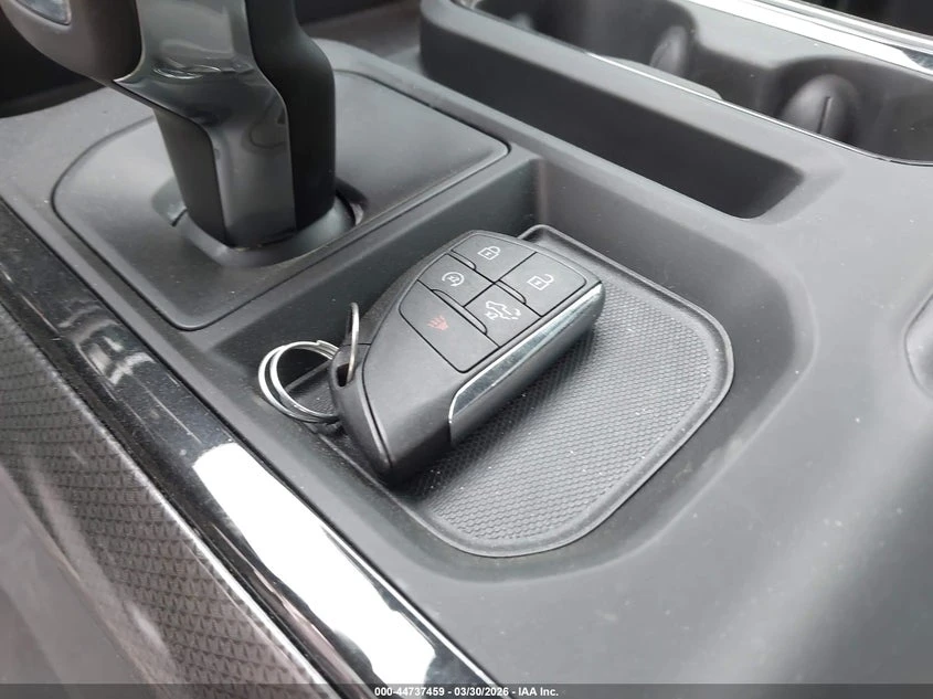 Chevrolet Silverado 6.2L V-8 DI, VVT, 420HP 4X4 Drive | Mobile.bg � ����������� 11