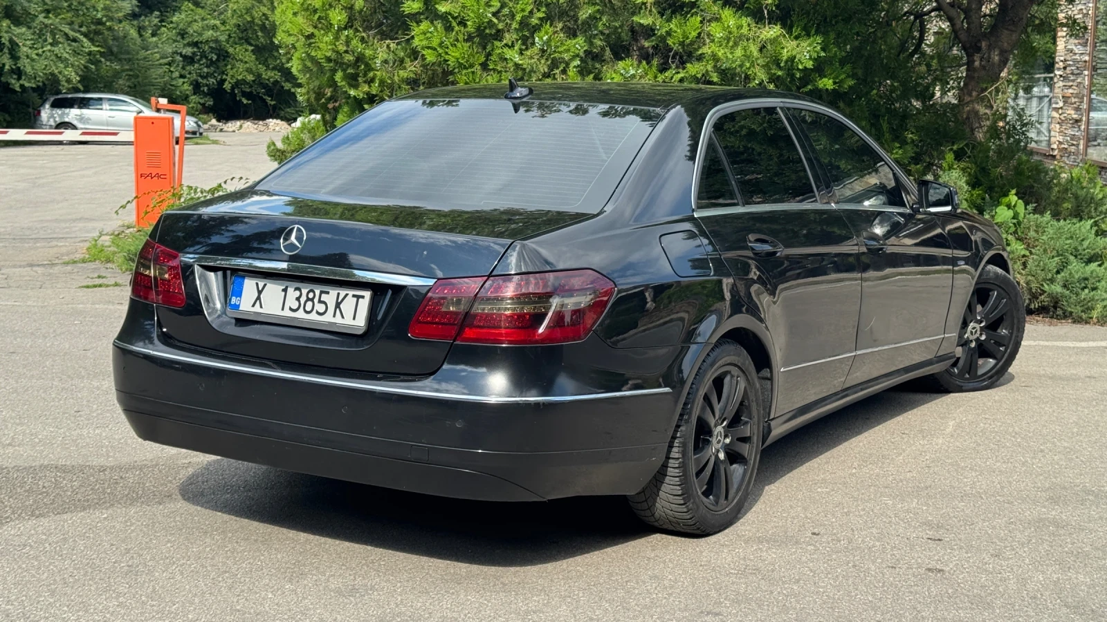 Mercedes-Benz E 220 CDI, снимка 7 - Автомобили и джипове - 54980637