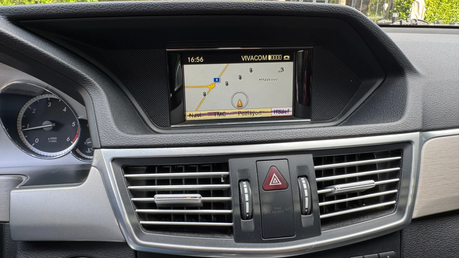 Mercedes-Benz E 220 CDI, снимка 12 - Автомобили и джипове - 54980637