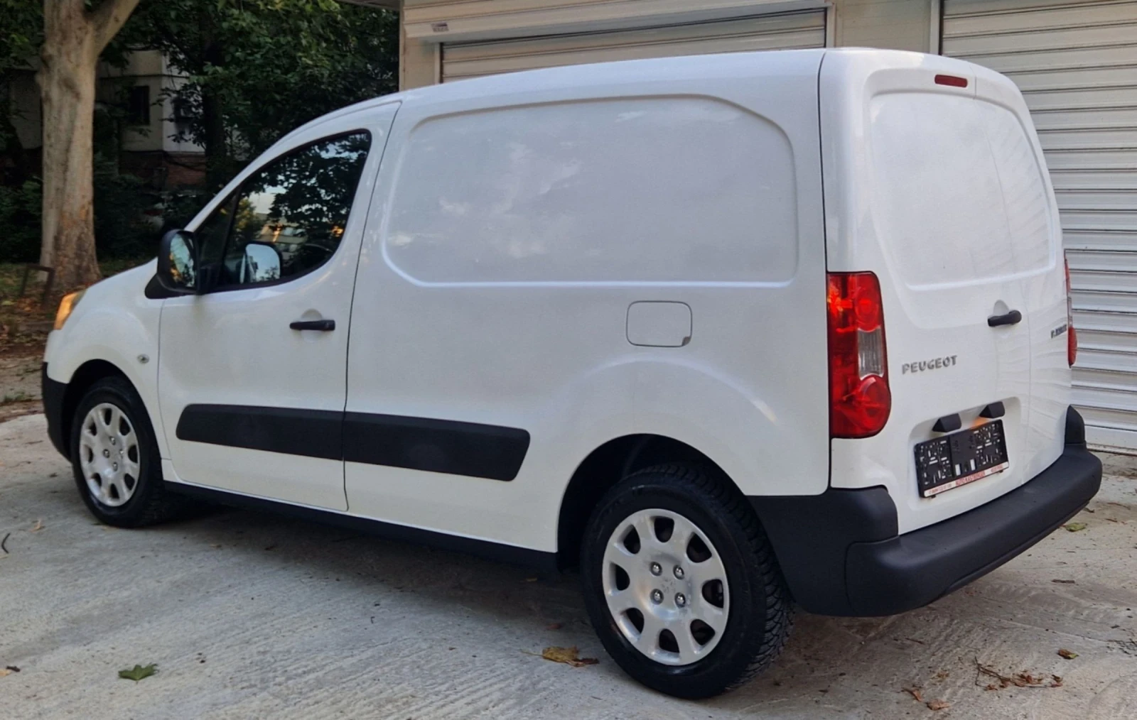 Peugeot Partner 1.6HDI 90к.с., снимка 5 - Автомобили и джипове - 55138286