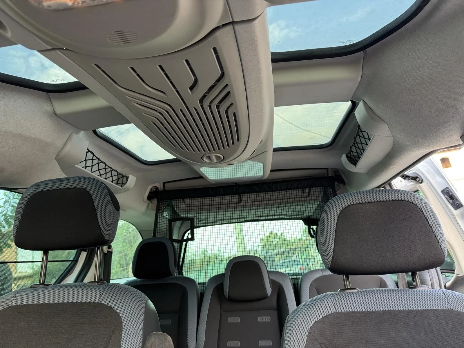 Citroen Berlingo 1.6HDI, снимка 6 - Автомобили и джипове - 56046646