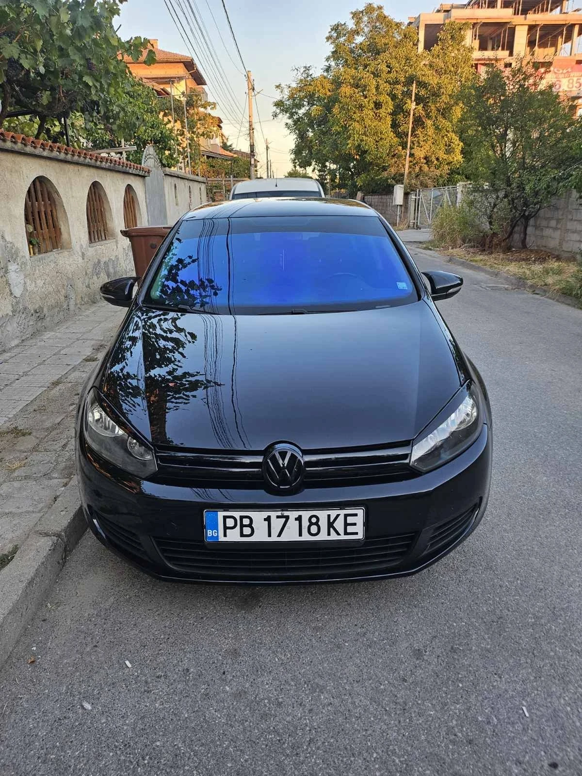 VW Golf 1.6 tdi 105, снимка 2 - Автомобили и джипове - 56139558