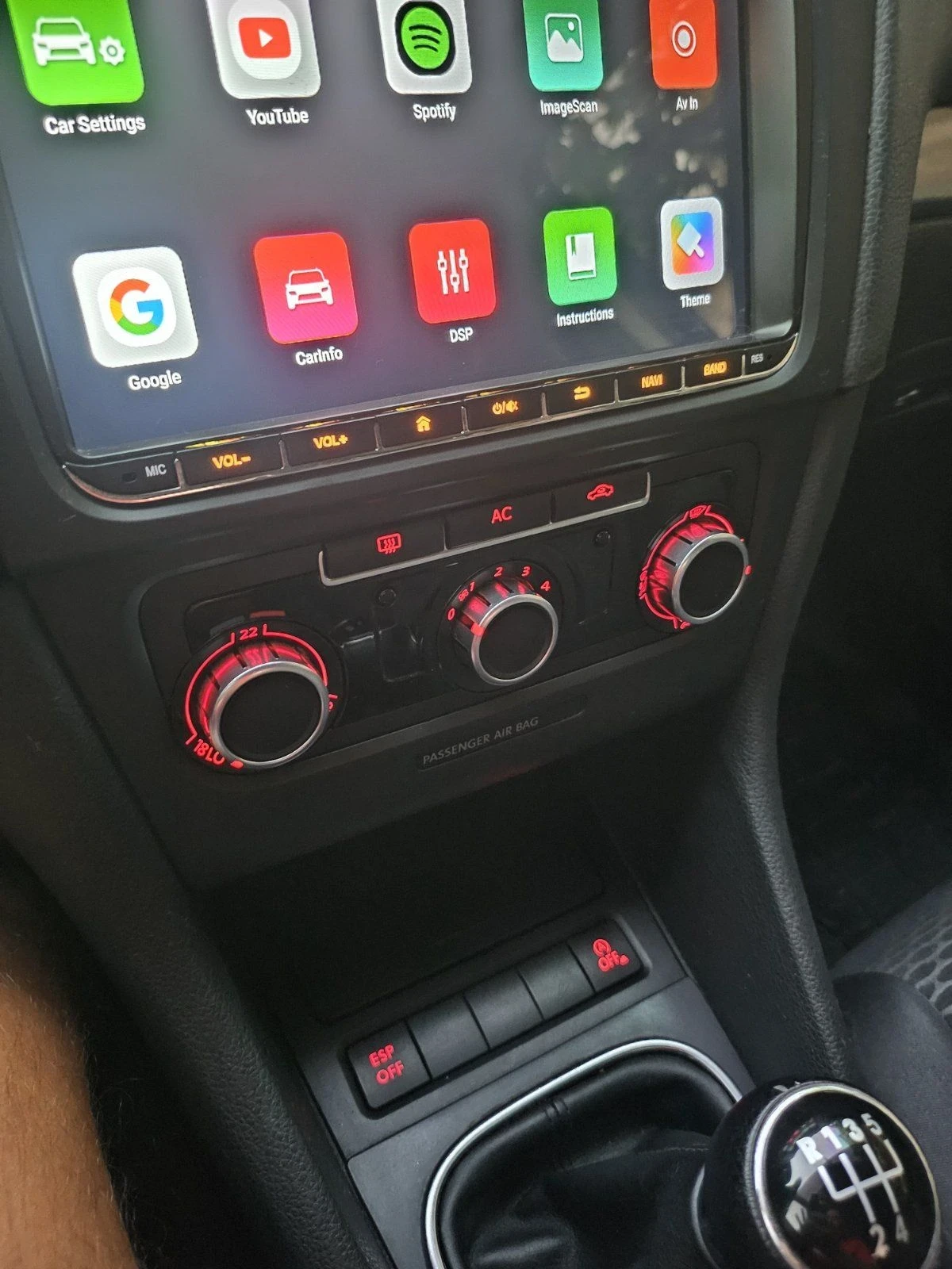 VW Golf 1.6 tdi 105, снимка 10 - Автомобили и джипове - 56139558