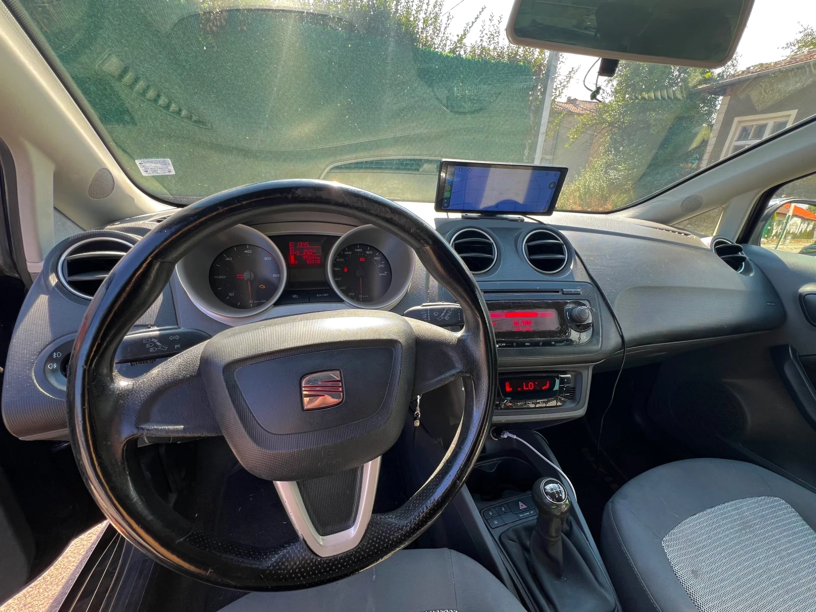 Seat Ibiza, снимка 8 - Автомобили и джипове - 56141444