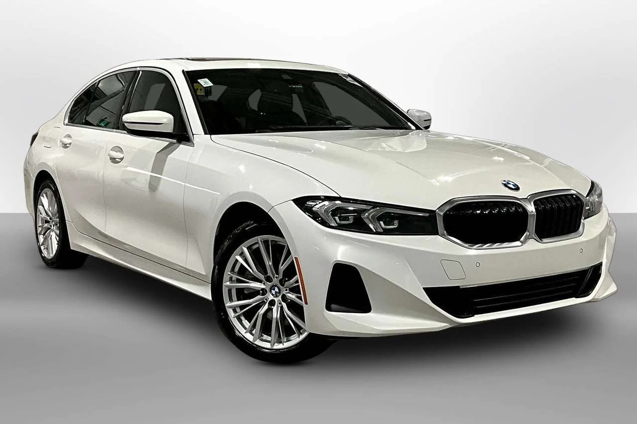BMW 330 330i xDrive Premium Essential // 18 inch mags / Pr | Mobile.bg � ����������� 3