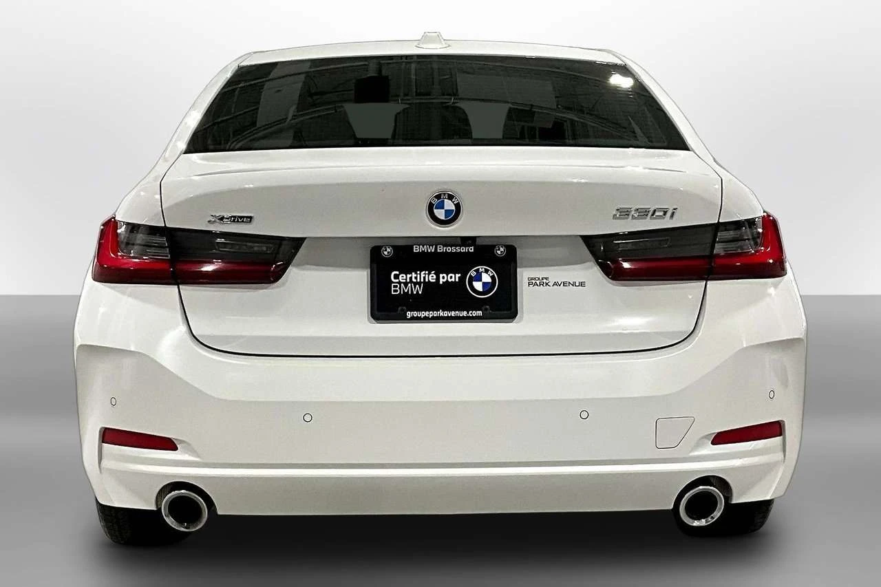BMW 330 330i xDrive Premium Essential // 18 inch mags / Pr | Mobile.bg � ����������� 5