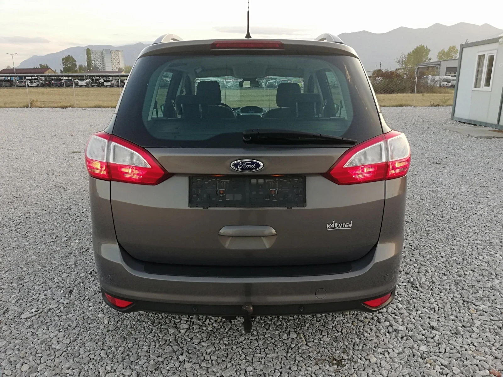 Ford Grand C-Max 1.6d kli , снимка 5 - Автомобили и джипове - 56590544
