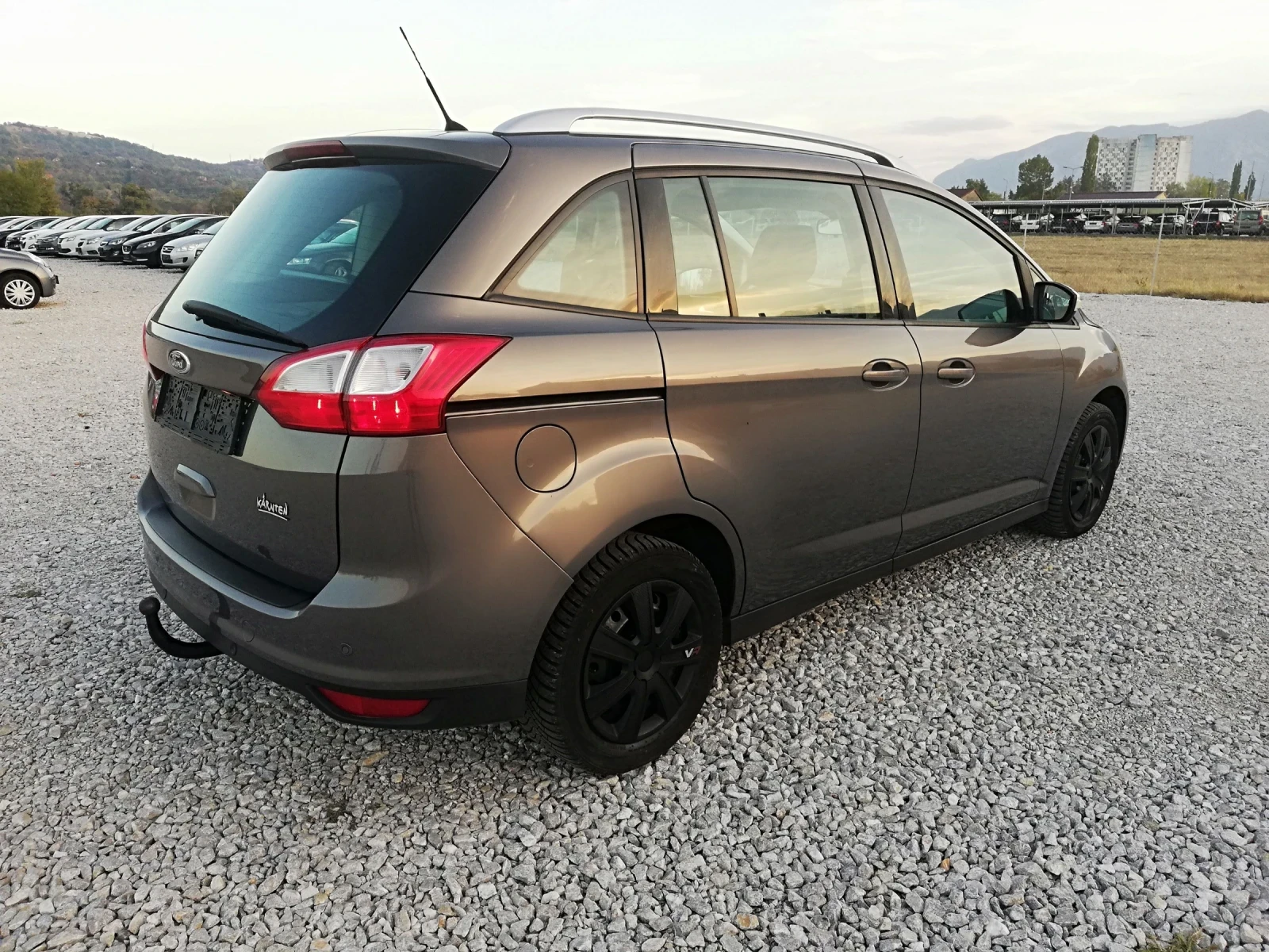 Ford Grand C-Max 1.6d kli , снимка 13 - Автомобили и джипове - 56590544