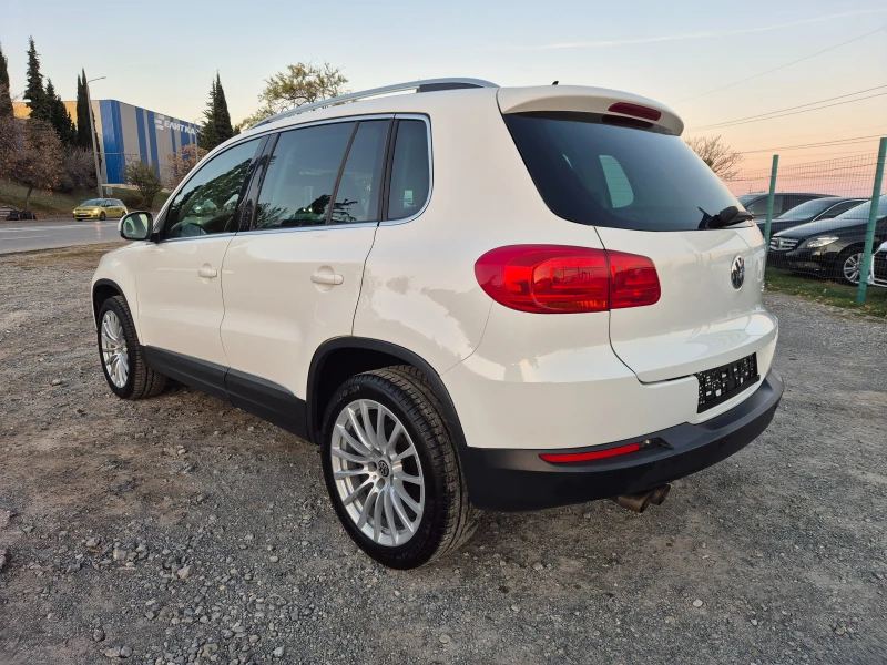 VW Tiguan 2.0TDI Автомат, снимка 3 - Автомобили и джипове - 46431011
