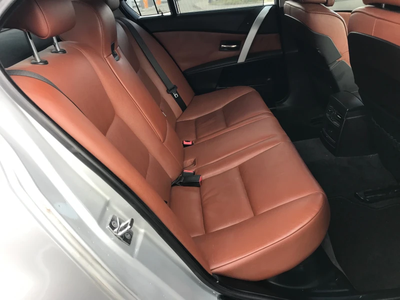 BMW 525 3.0d-AUTO-NAVI-FULL, снимка 11 - Автомобили и джипове - 47935074