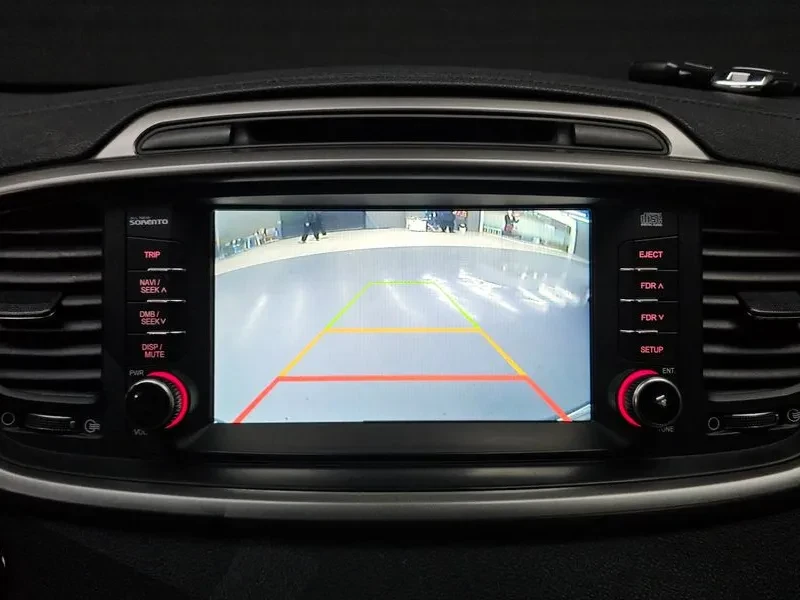 Kia Sorento 2.2 CRDI 4WD, снимка 13 - Автомобили и джипове - 54265400