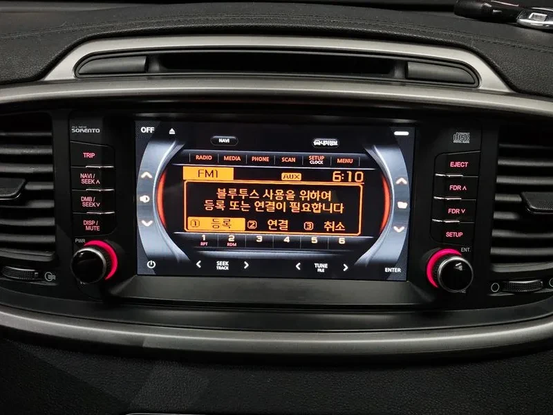 Kia Sorento 2.2 CRDI 4WD, снимка 14 - Автомобили и джипове - 54265400