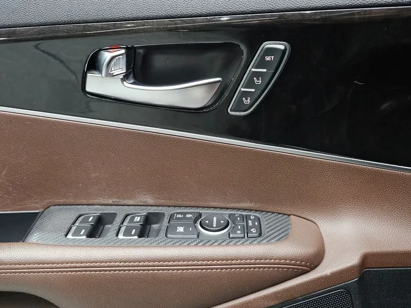 Kia Sorento 2.2 CRDI 4WD, снимка 16 - Автомобили и джипове - 54265400