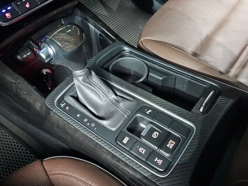 Kia Sorento 2.2 CRDI 4WD, снимка 9 - Автомобили и джипове - 54265400