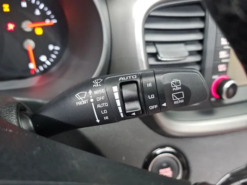 Kia Sorento 2.2 CRDI 4WD, снимка 15 - Автомобили и джипове - 54265400