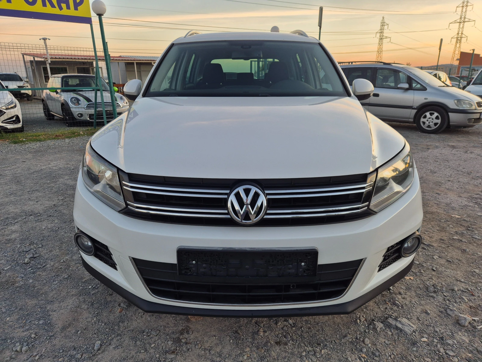 VW Tiguan 2.0TDI Автомат - изображение 8