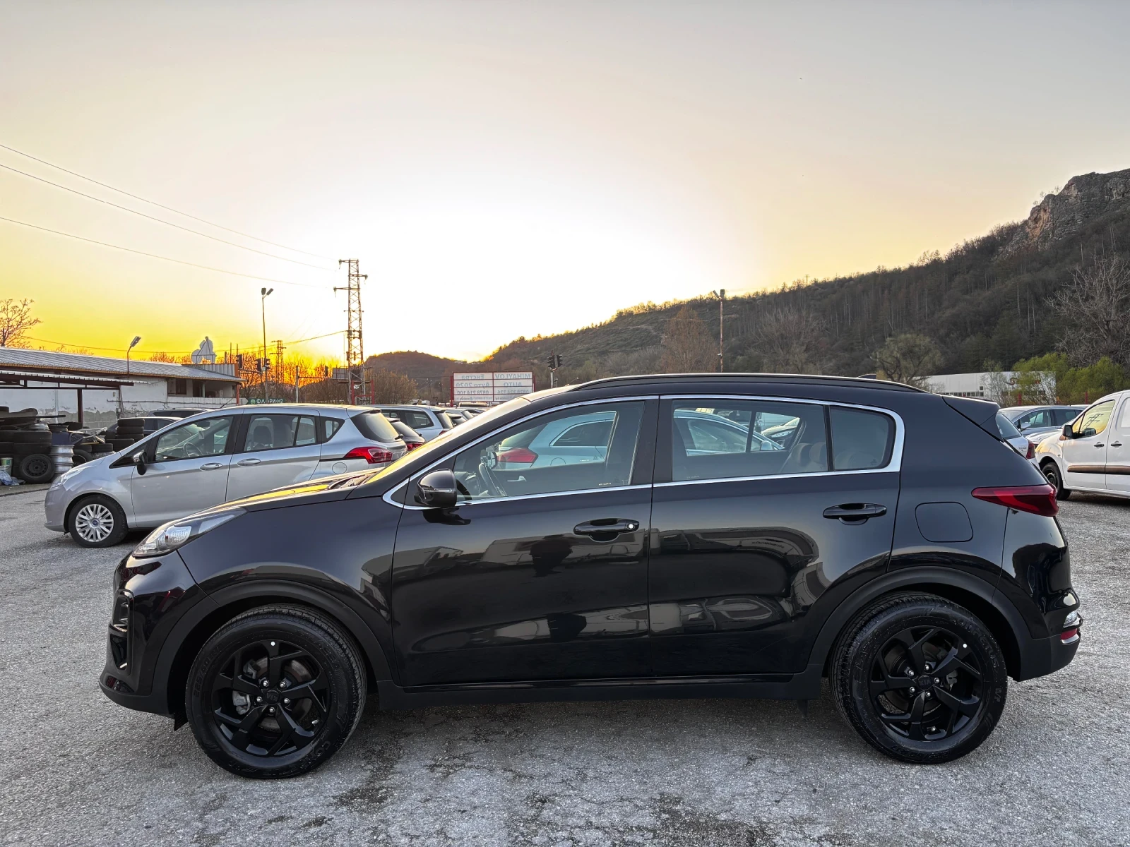 Kia Sportage 1.6 CRDI BLACK EDITION HYBRID, снимка 6 - Автомобили и джипове - 50086235