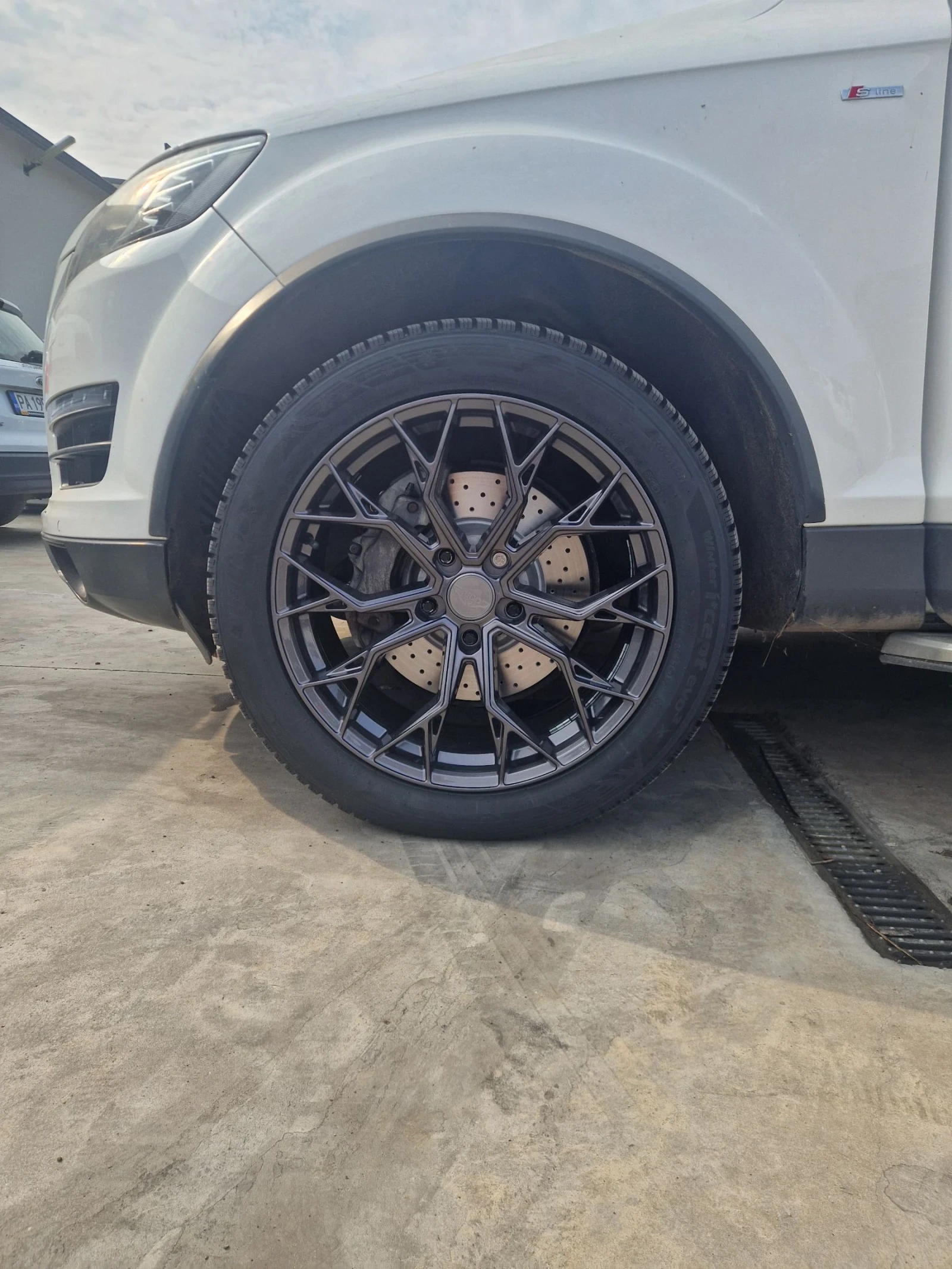 Audi Q7 3.0TDI Quattro Tiptronic S-Line Face-Lift 7-местна - изображение 3