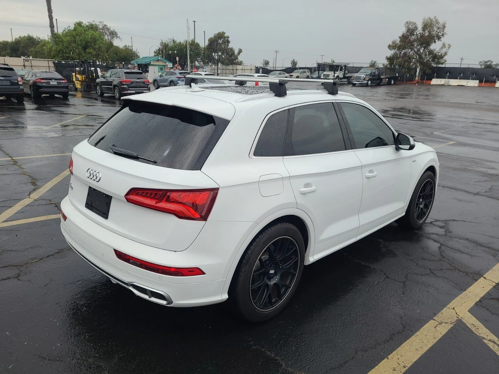Audi SQ5 MATRIX* DIGITAL* ОБДУХ* B&O* PANO* KEYLESS* CARBON - изображение 6