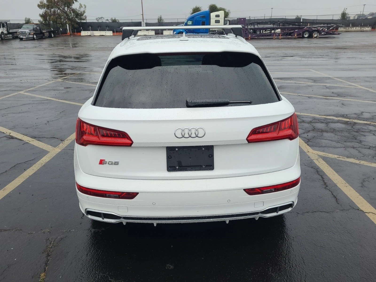 Audi SQ5 MATRIX* DIGITAL* ОБДУХ* B&O* PANO* KEYLESS* CARBON - изображение 4