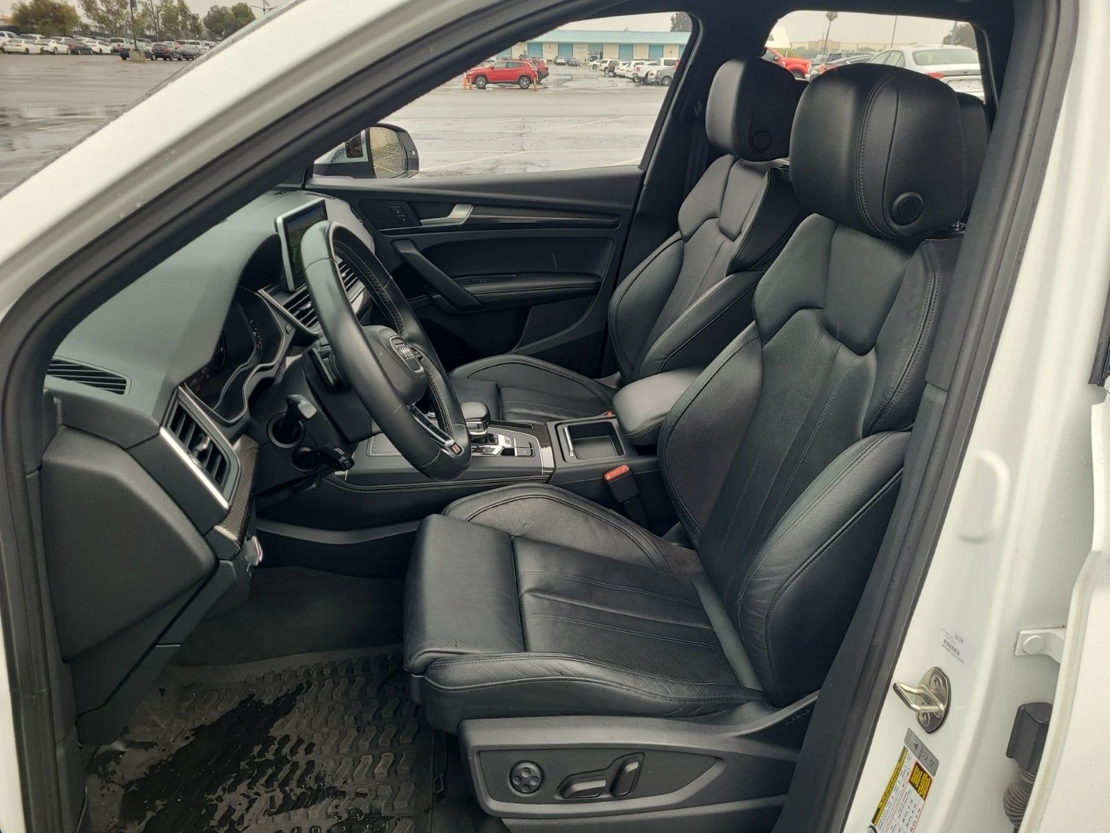 Audi SQ5 MATRIX* DIGITAL* ОБДУХ* B&O* PANO* KEYLESS* CARBON - изображение 10