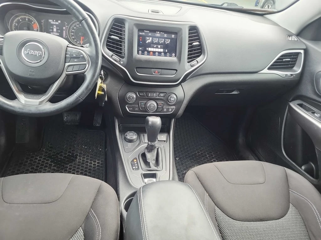 Jeep Cherokee * Sport * CARFAX * БЕЗ ПЪРВОНАЧАЛНА ВНОСКА - изображение 9