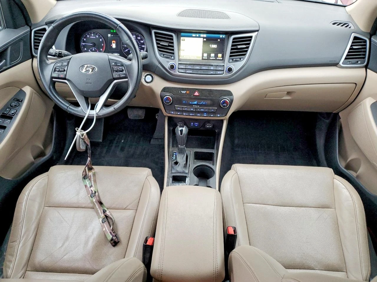 Hyundai Tucson 1.6l Limited, снимка 8 - Автомобили и джипове - 53985415