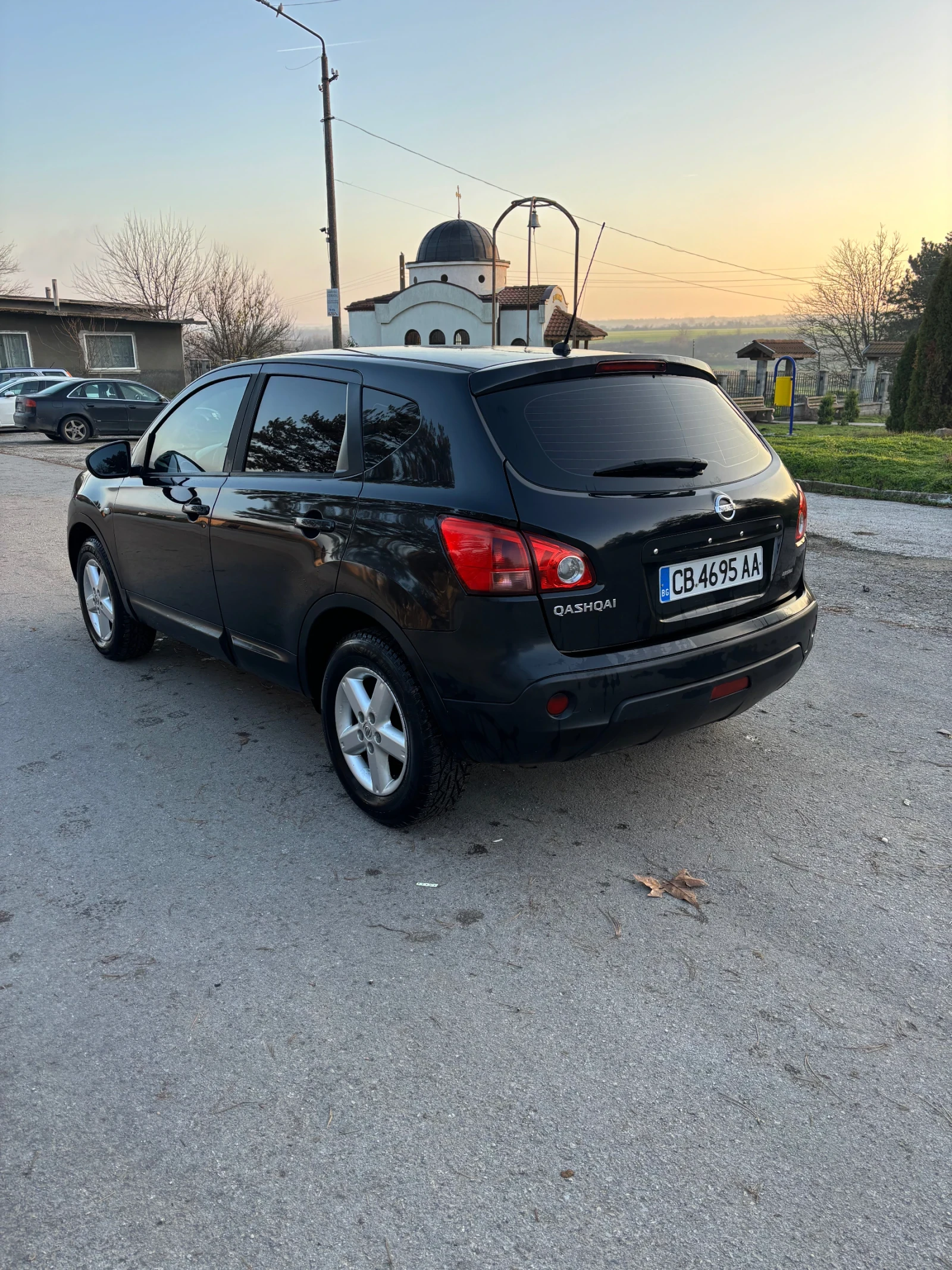 Nissan Qashqai 1.6 i, снимка 5 - Автомобили и джипове - 54185924