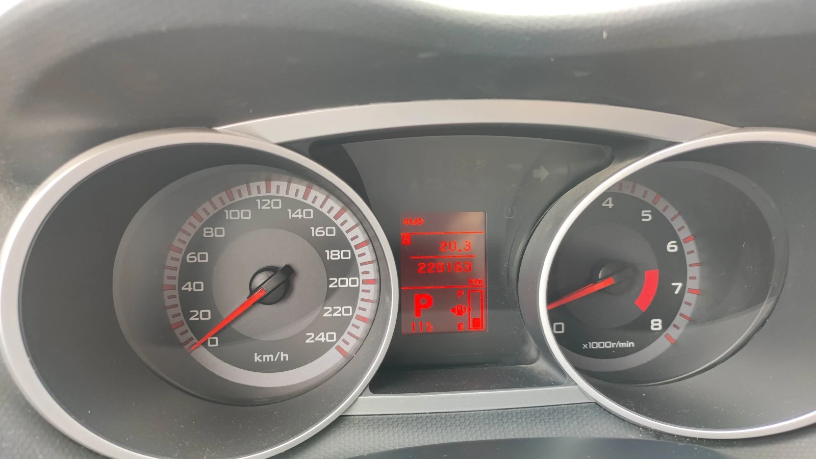 Citroen C-Crosser, снимка 5 - Автомобили и джипове - 54259569