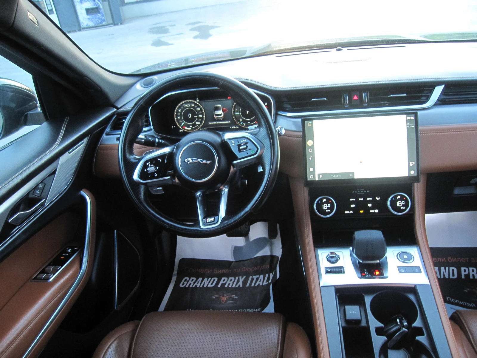 Jaguar F-PACE AWD, MHEV-2, 0, FULL Екстри, снимка 7 - Автомобили и джипове - 54714092