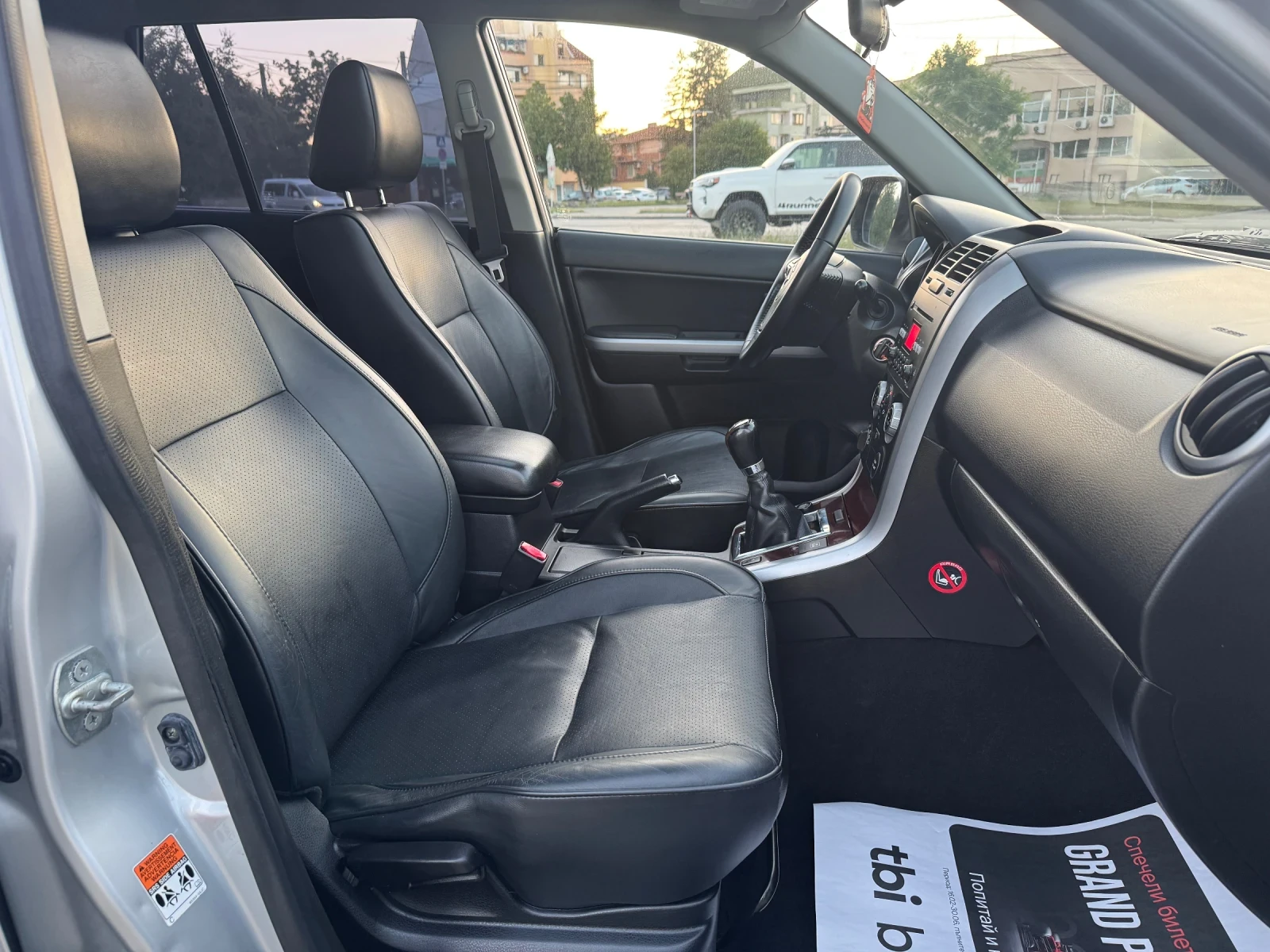 Suzuki Grand vitara 1.9DDiS 4x4 , снимка 10 - Автомобили и джипове - 55463373