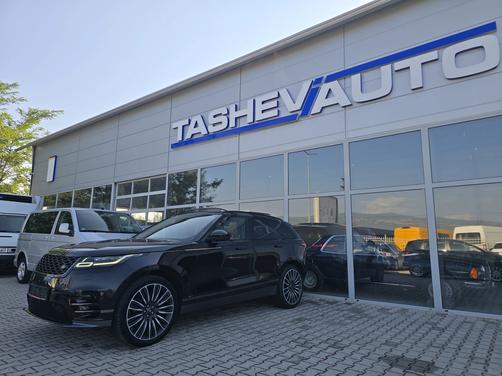 Land Rover Range Rover Velar R-Dynamic !! Bi-turbo !!, снимка 4 - Автомобили и джипове - 56168730