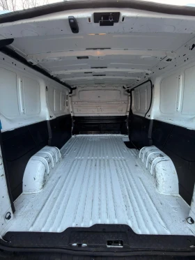 Renault Trafic 2.0 170кс автомат, снимка 8