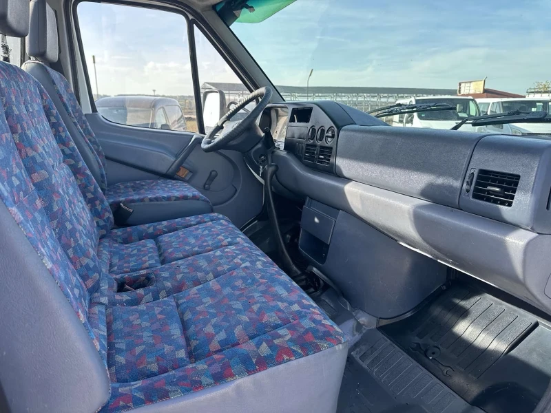 Mercedes-Benz Sprinter 412 Автовоз, снимка 11 - Бусове и автобуси - 47592693