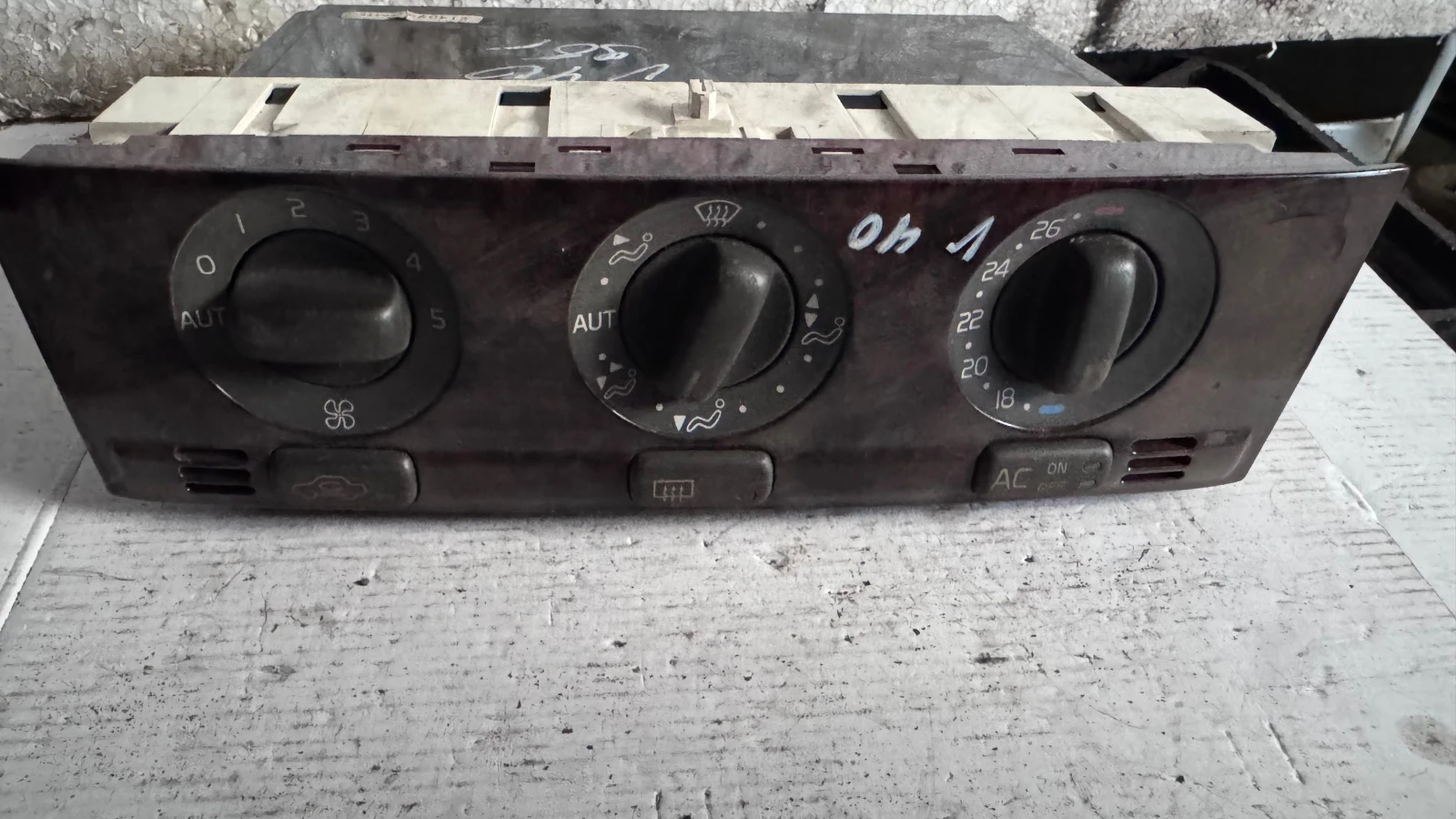   /  /  a Volvo  V40 - 614029  / 98W15K | Mobile.bg   1