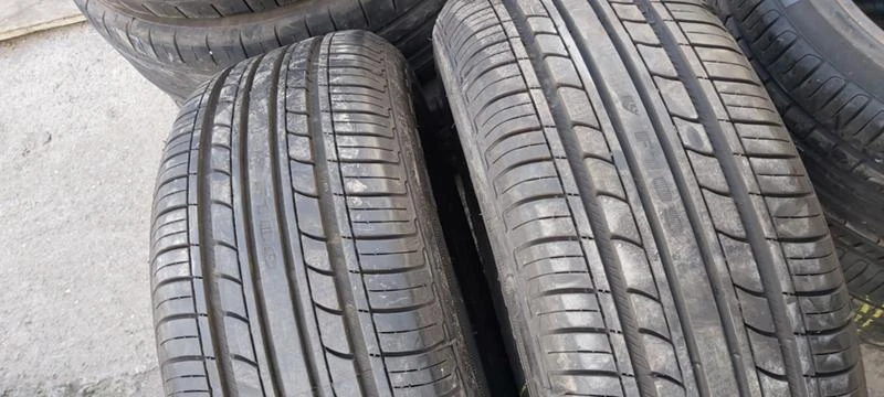 Гуми Летни 215/65R15, снимка 2 - Гуми и джанти - 32913579