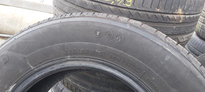 Гуми Летни 215/65R15, снимка 7 - Гуми и джанти - 32913579