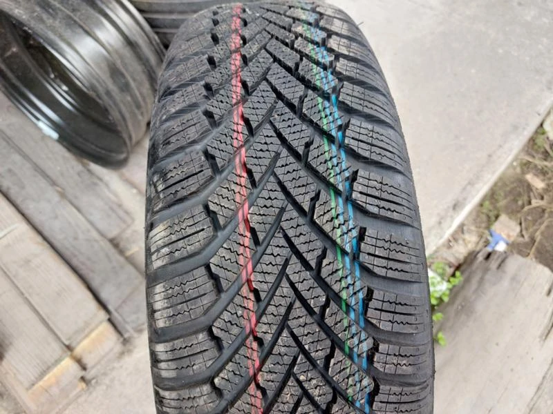 Гуми Зимни 195/60R15, снимка 1 - Гуми и джанти - 36664099