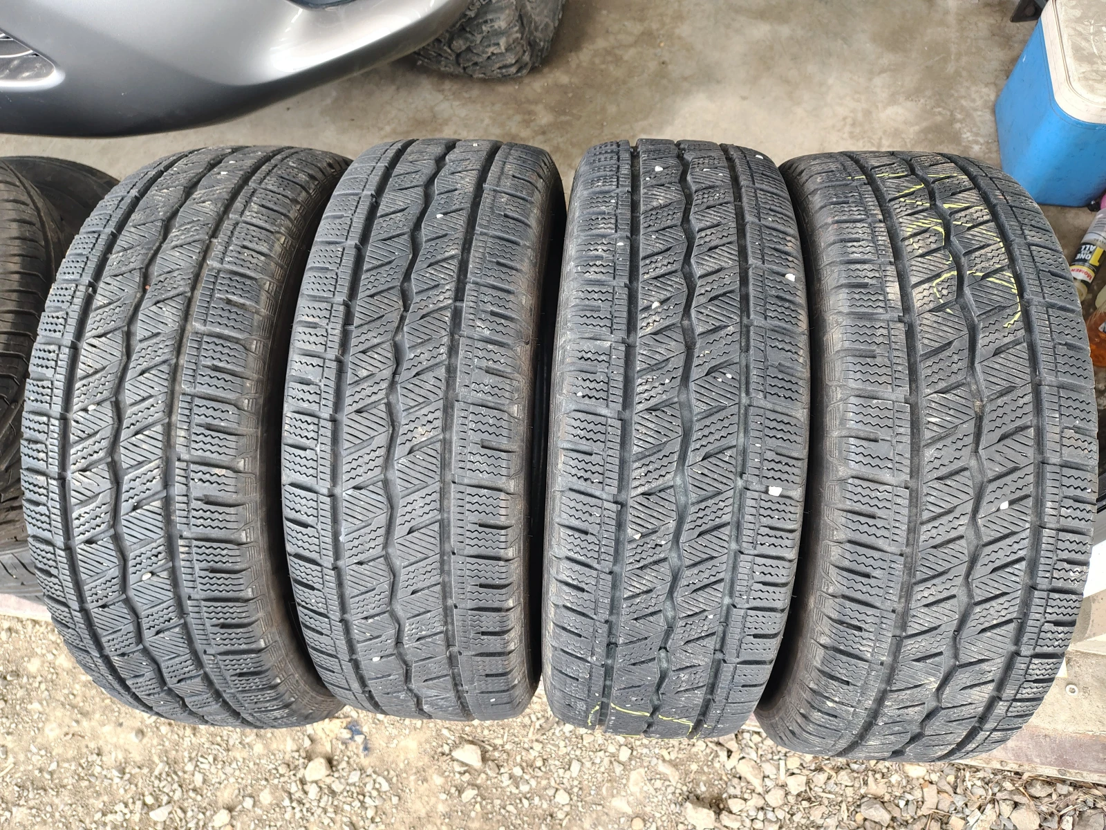 Гуми Зимни 235/65R16