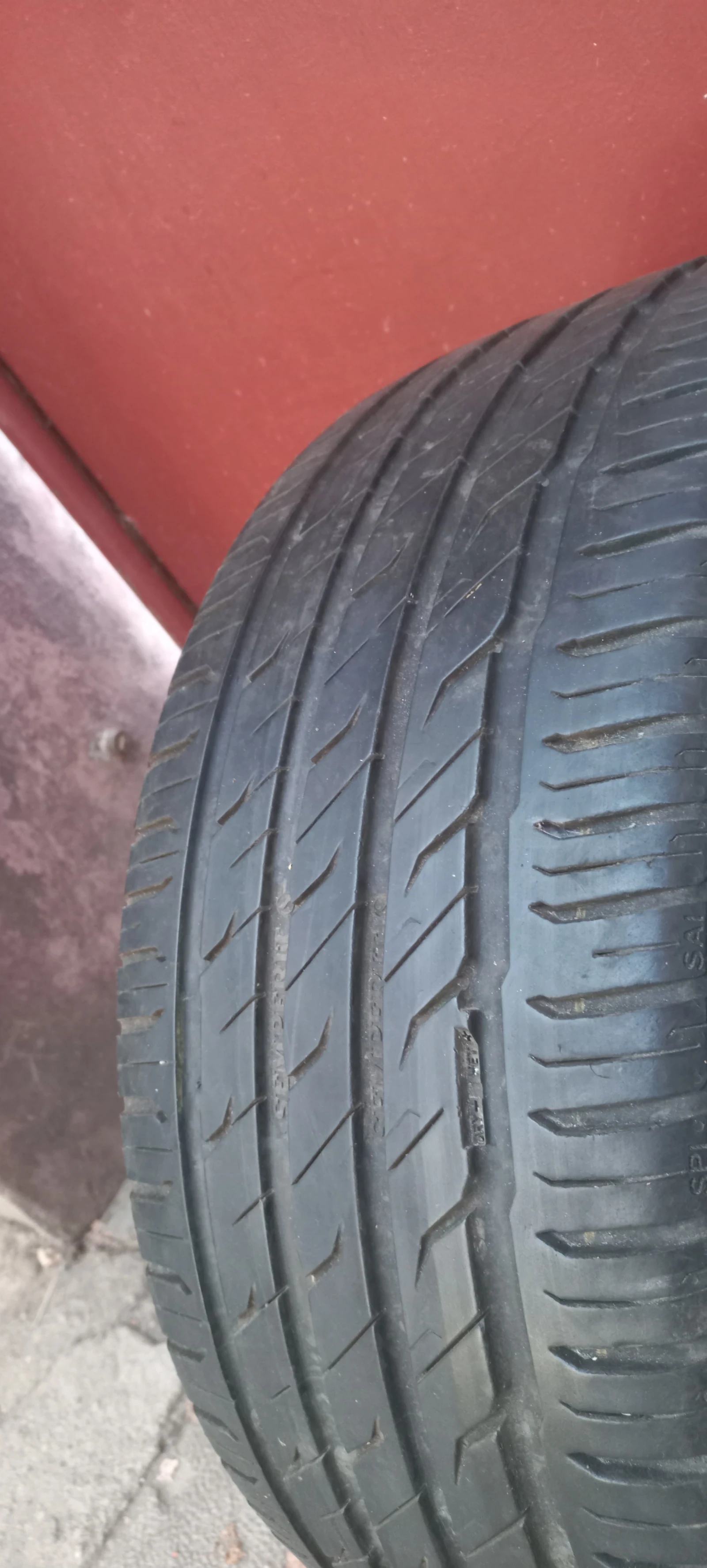 Гуми Летни 225/40R18, снимка 9 - Гуми и джанти - 56106329