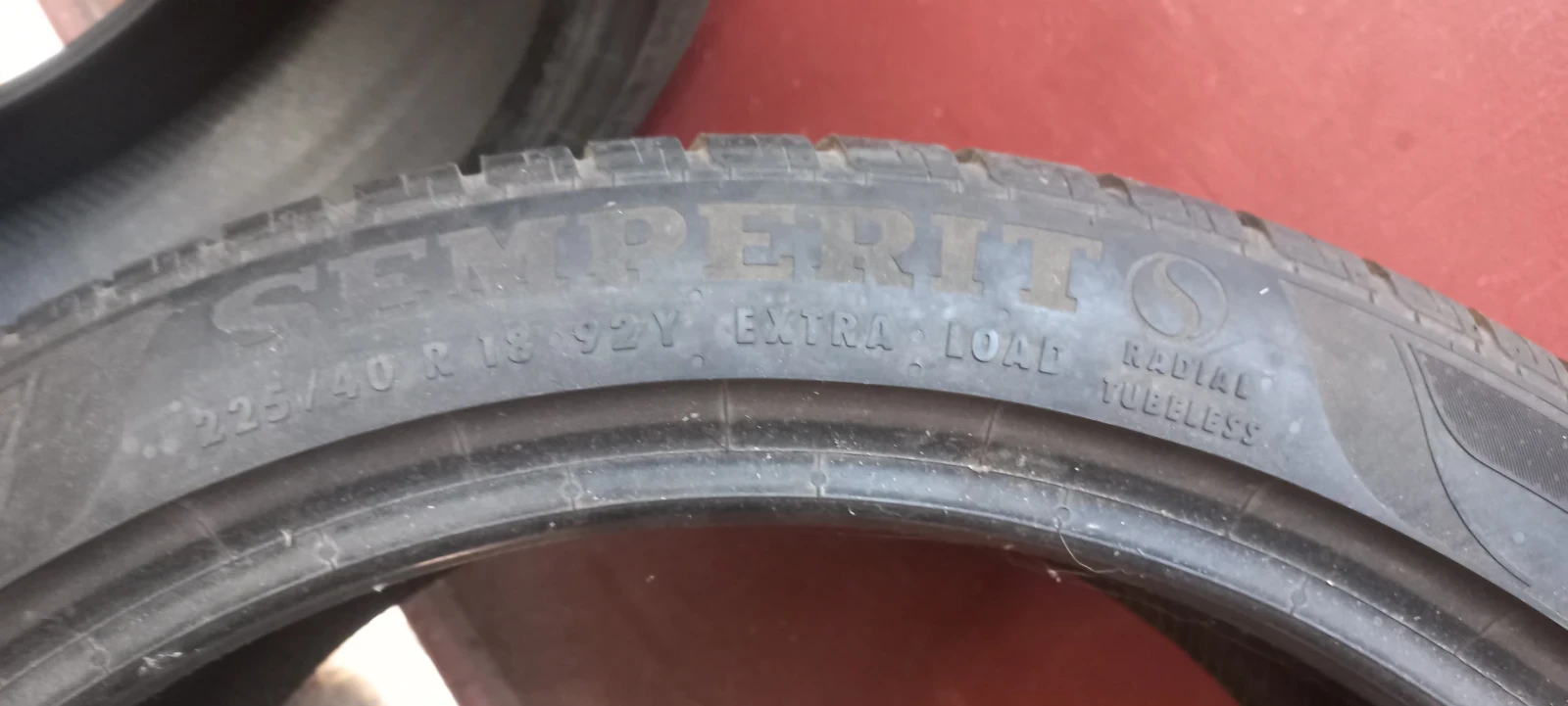 Гуми Летни 225/40R18, снимка 8 - Гуми и джанти - 56106329
