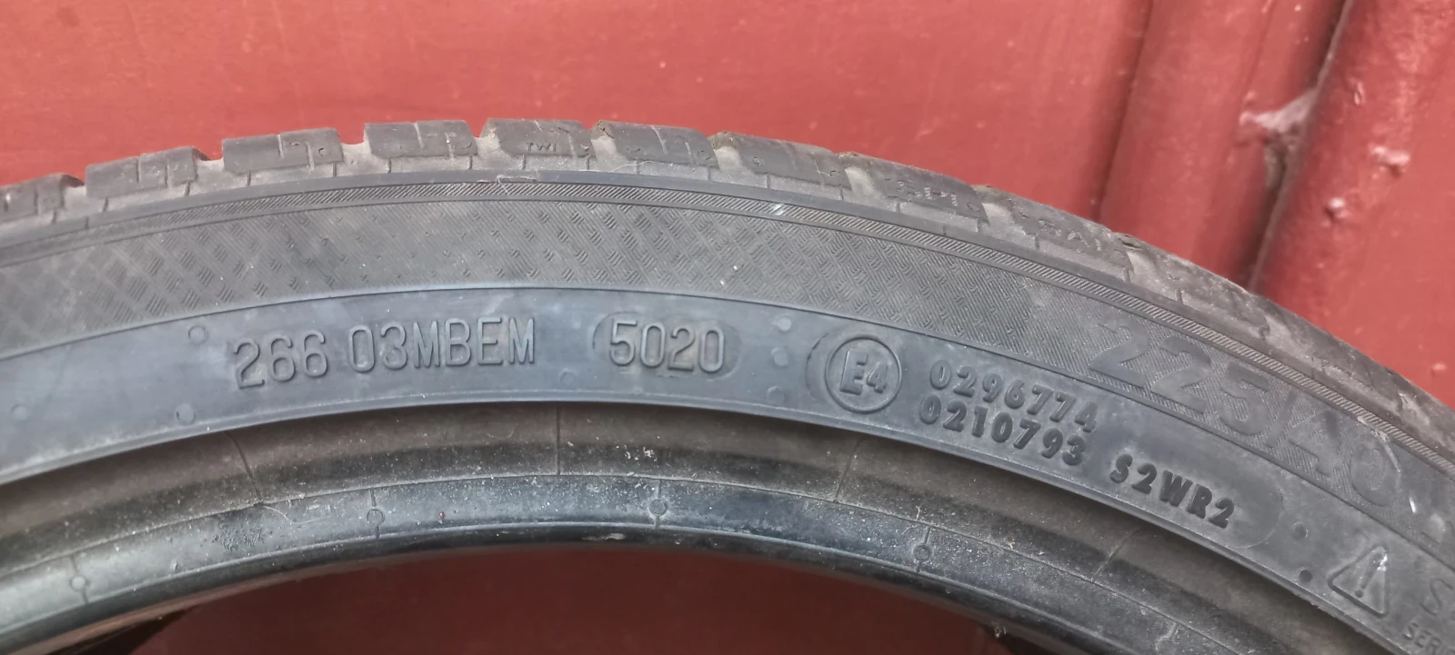 Гуми Летни 225/40R18, снимка 7 - Гуми и джанти - 56106329