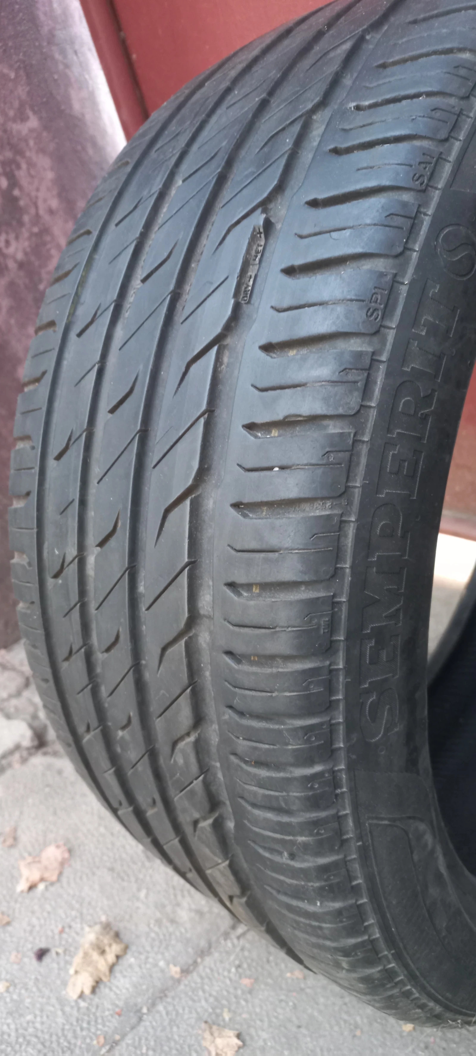 Гуми Летни 225/40R18, снимка 10 - Гуми и джанти - 56106329