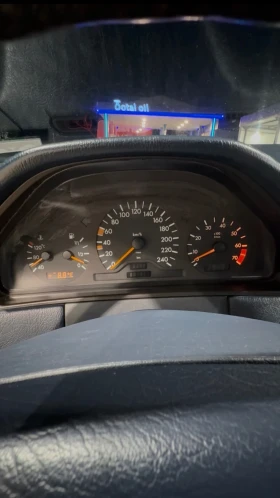 Mercedes-Benz E 200 LPG, снимка 12