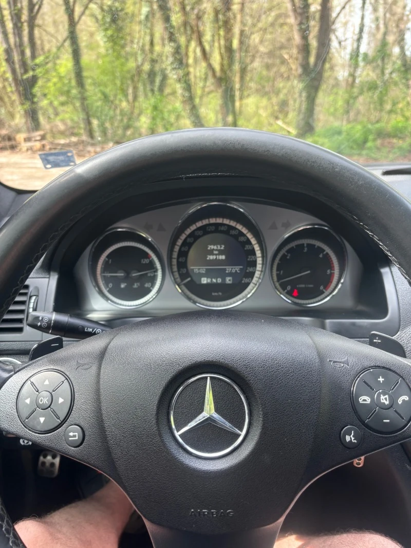 Mercedes-Benz C 350 AMG, 4x4, 7g троник+ пера, Harman Kardon, снимка 9 - Автомобили и джипове - 47411932