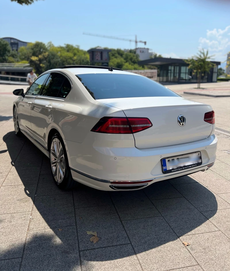 VW Passat 2.0 BiTDI R-Line 4Motion, снимка 7 - Автомобили и джипове - 47754327